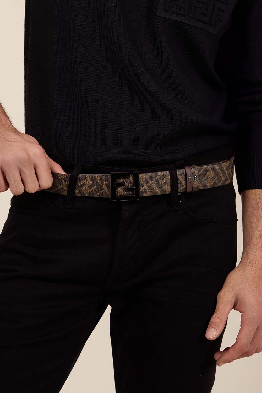 תמונת כל הלוק של חגורה